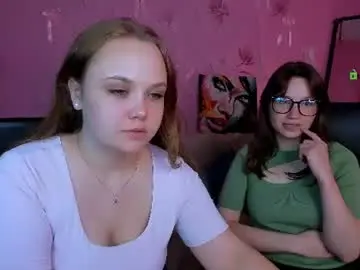 Helli_belli  live sex cam