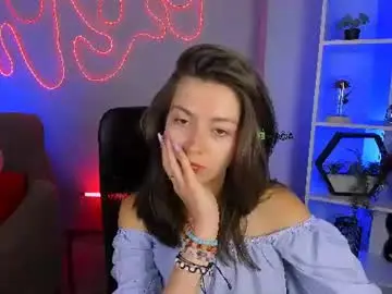 Helli_belli  live sex cam