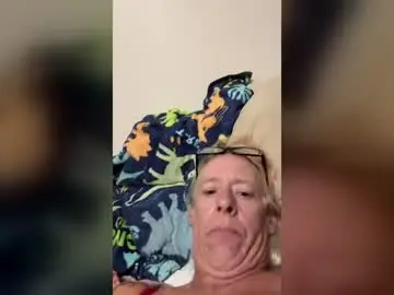 Karliperry13  live sex cam