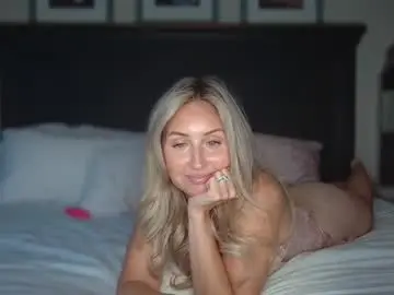 Lonelyme4you  live sex cam