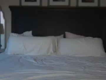 Lonelyme4you  live sex cam