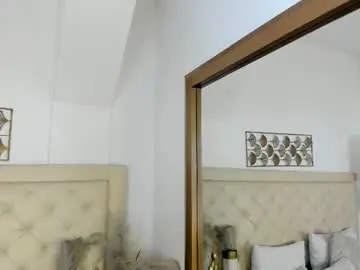 Maddie_valencia  live sex cam