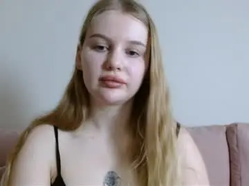 Stellahornygirl  live sex cam