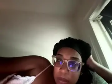 Thotsenpai  live sex cam