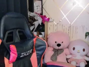 Yurie_cummster  live sex cam