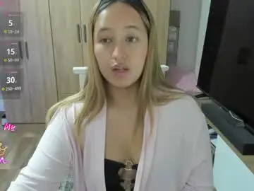 Ema_tayy  live sex cam