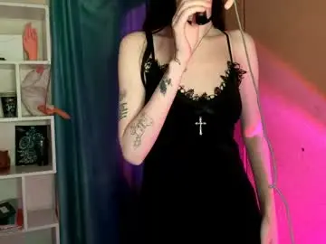 Eunabiddlecome  live sex cam