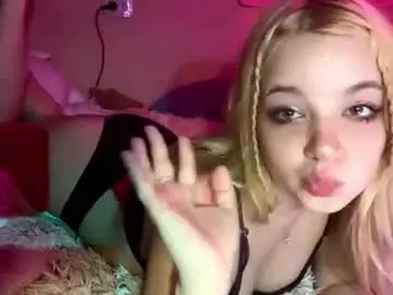 Laurenalefever  live sex cam
