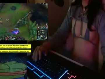 Lilythrone  live sex cam