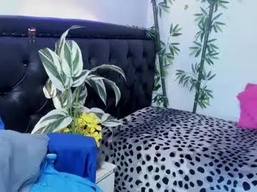 Lonely_shewolf  live sex cam