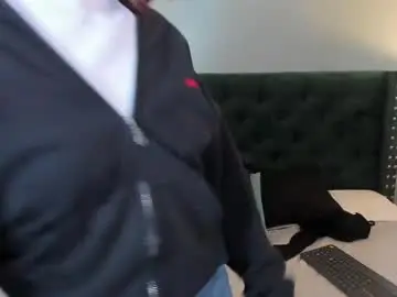 Miiasantorini  live sex cam