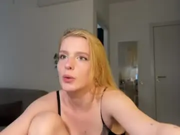 Nura_foxx  live sex cam
