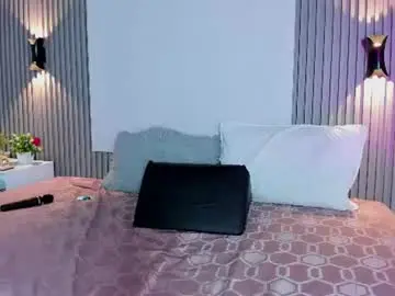 Rousezc_  live sex cam