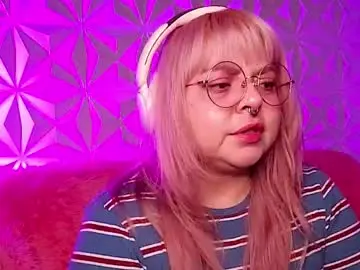 Satyn_doll  live sex cam