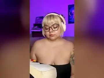 Satyn_doll  live sex cam
