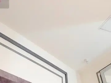 Tahliamoreau  live sex cam