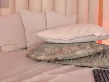 Tahliamoreau  live sex cam