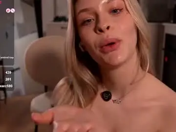 Liaveygel  live sex cam