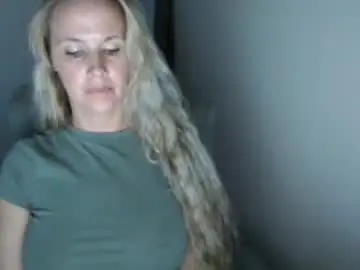 Love_on_  live sex cam