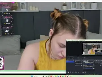 Milanaxhoney  live sex cam