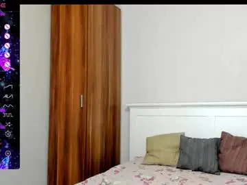 Pingviluly  live sex cam