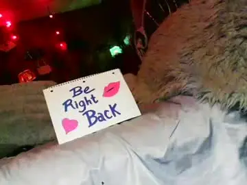 Breezywinds963  live sex cam