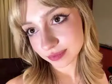 Carlyntrembly  live sex cam