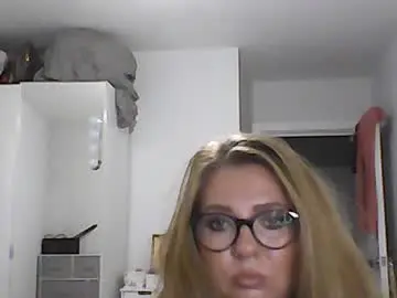 Curvylola_  live sex cam