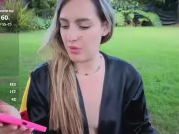 Dionekiss  live sex cam