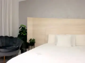 Ellaa_white  live sex cam