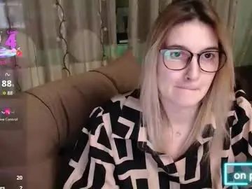 Lovingfeetheels  live sex cam