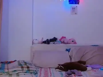 Malitamuymal22  live sex cam