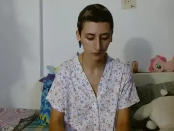 Malitamuymal22  live sex cam