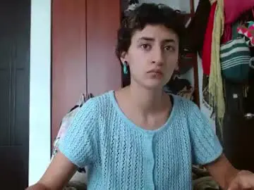 Malitamuymal22  live sex cam