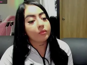 Meggan_foxx_  live sex cam