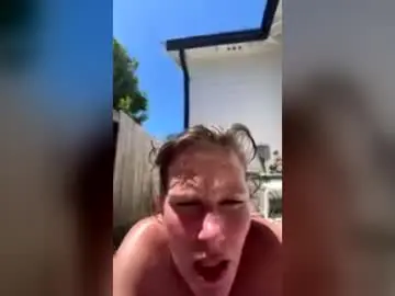 Moanicah  live sex cam