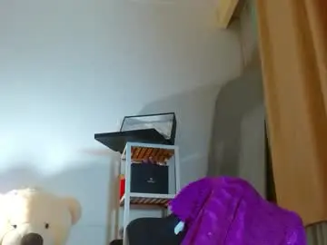 Moonmaaiden  live sex cam