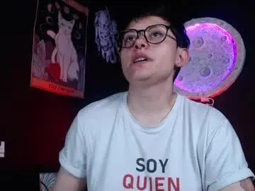 Nikky_tomboy444  live sex cam