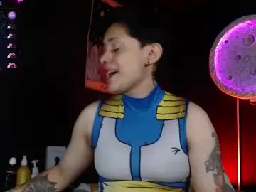 Nikky_tomboy444  live sex cam