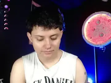 Nikky_tomboy444  live sex cam