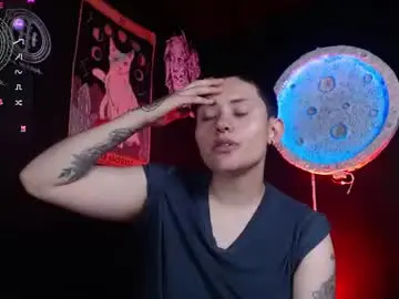 Nikky_tomboy444  live sex cam