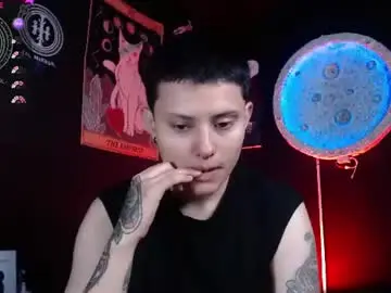 Nikky_tomboy444  live sex cam