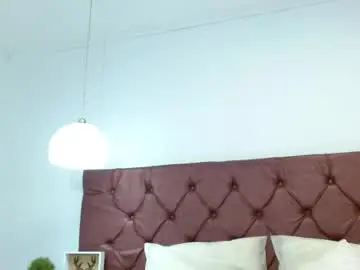 Serenavalecrest  live sex cam