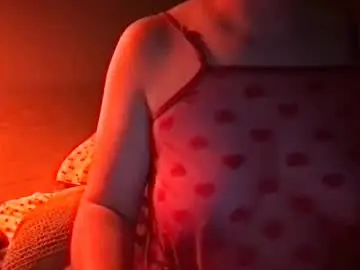Wildlikeblueaugust  live sex cam