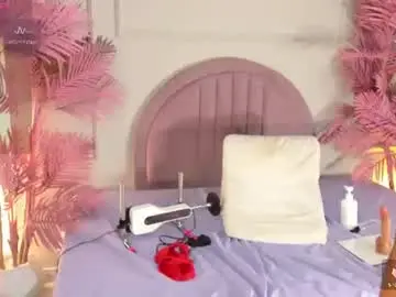 Corinabaker  live sex cam