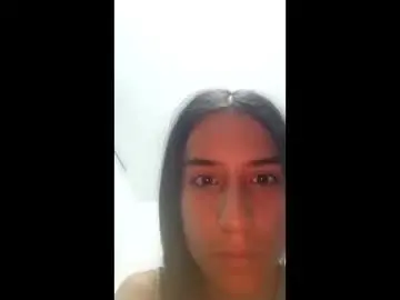 Dannali22  live sex cam