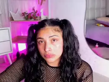 Emilybta  live sex cam