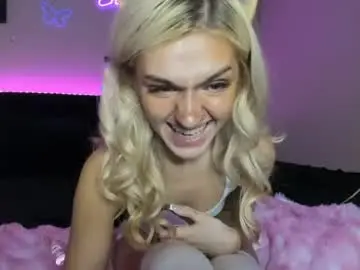 Erinsholes  live sex cam