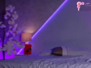 Maaluuh  live sex cam