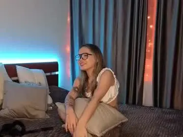 Miahugo  live sex cam